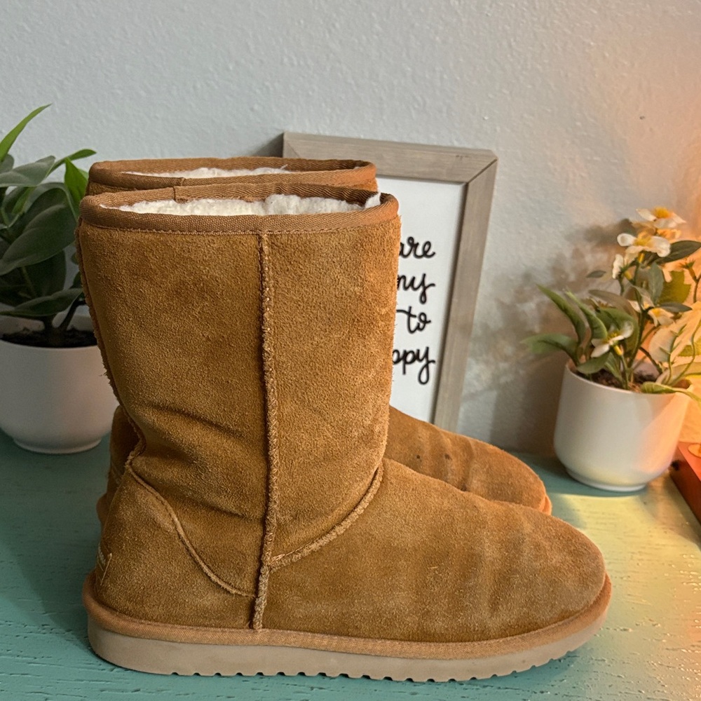 Koolaburra Tan Suede Footwear SZ 10 Wos box 85